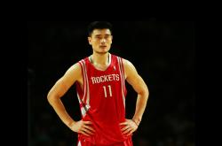 足球赛场焦点！阿根廷队对阵美国队，老将回归赛场，再度燃起斗志